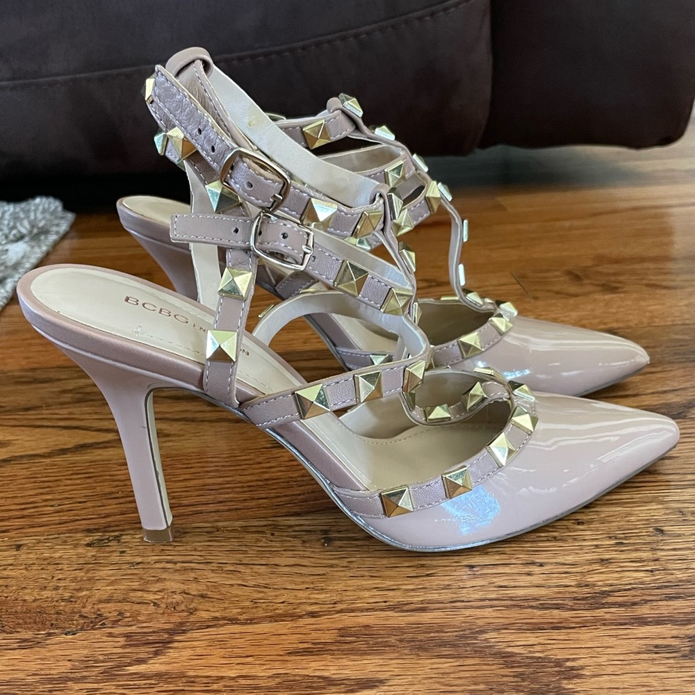 BCBGeneration nude heels with gold studs - Picture 2 of 4